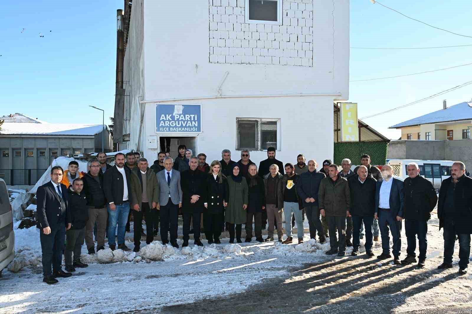 Arguvan’da siyasetin sıcak yüzü
Arguvan’da siyasetin sıcak yüzü