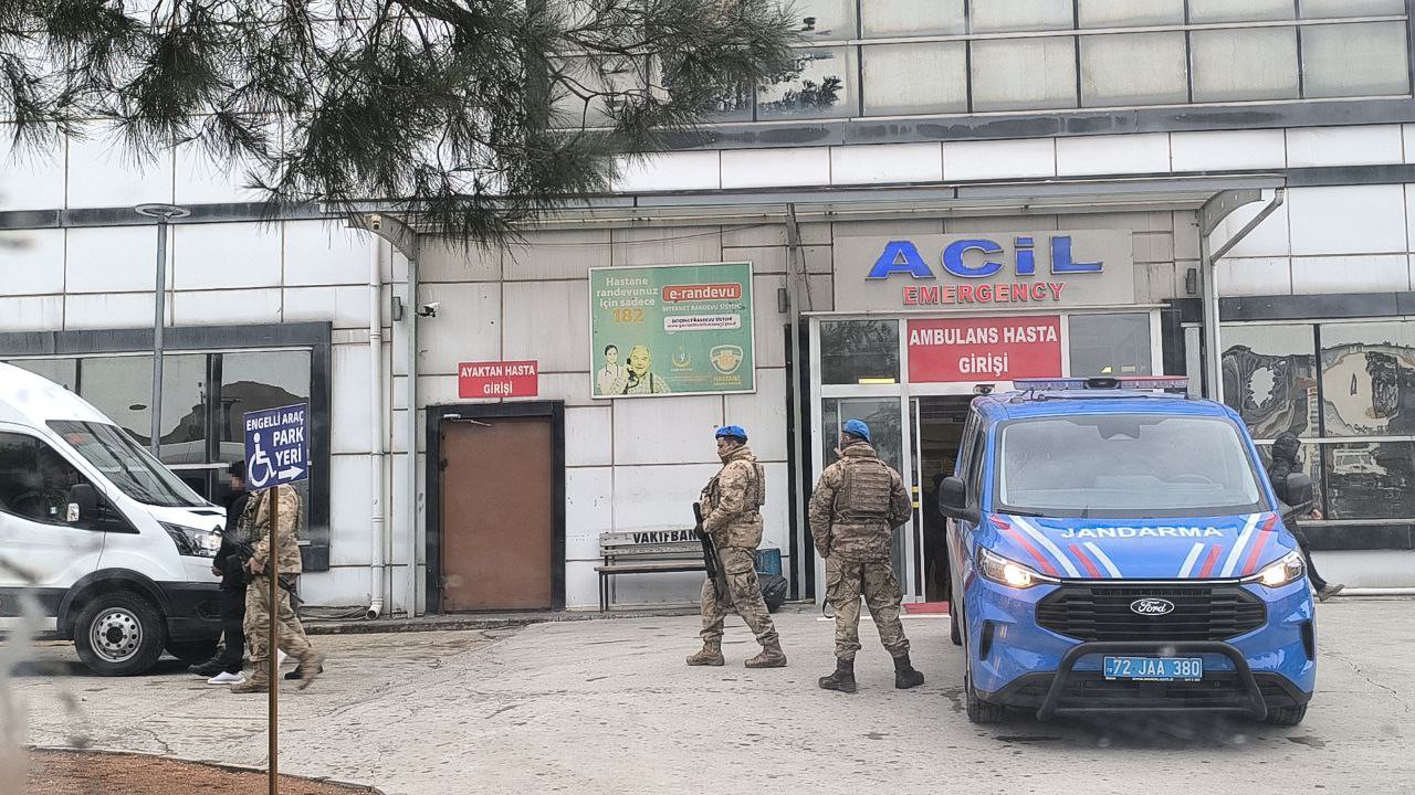 Ava giderken traktör üzerinde hayatını kaybetmişti, 5 şahıs adliyeye sevk edildi
Ava giderken traktör üzerinde hayatını kaybetmişti, 5 şahıs adliyeye sevk edildi