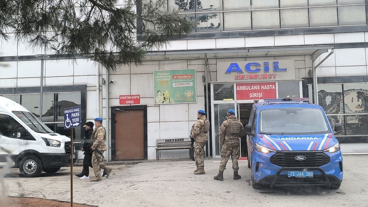 Ava giderken traktör üzerinde hayatını kaybetmişti, 5 şahıs adliyeye sevk edildi
Ava giderken traktör üzerinde hayatını kaybetmişti, 5 şahıs adliyeye sevk edildi