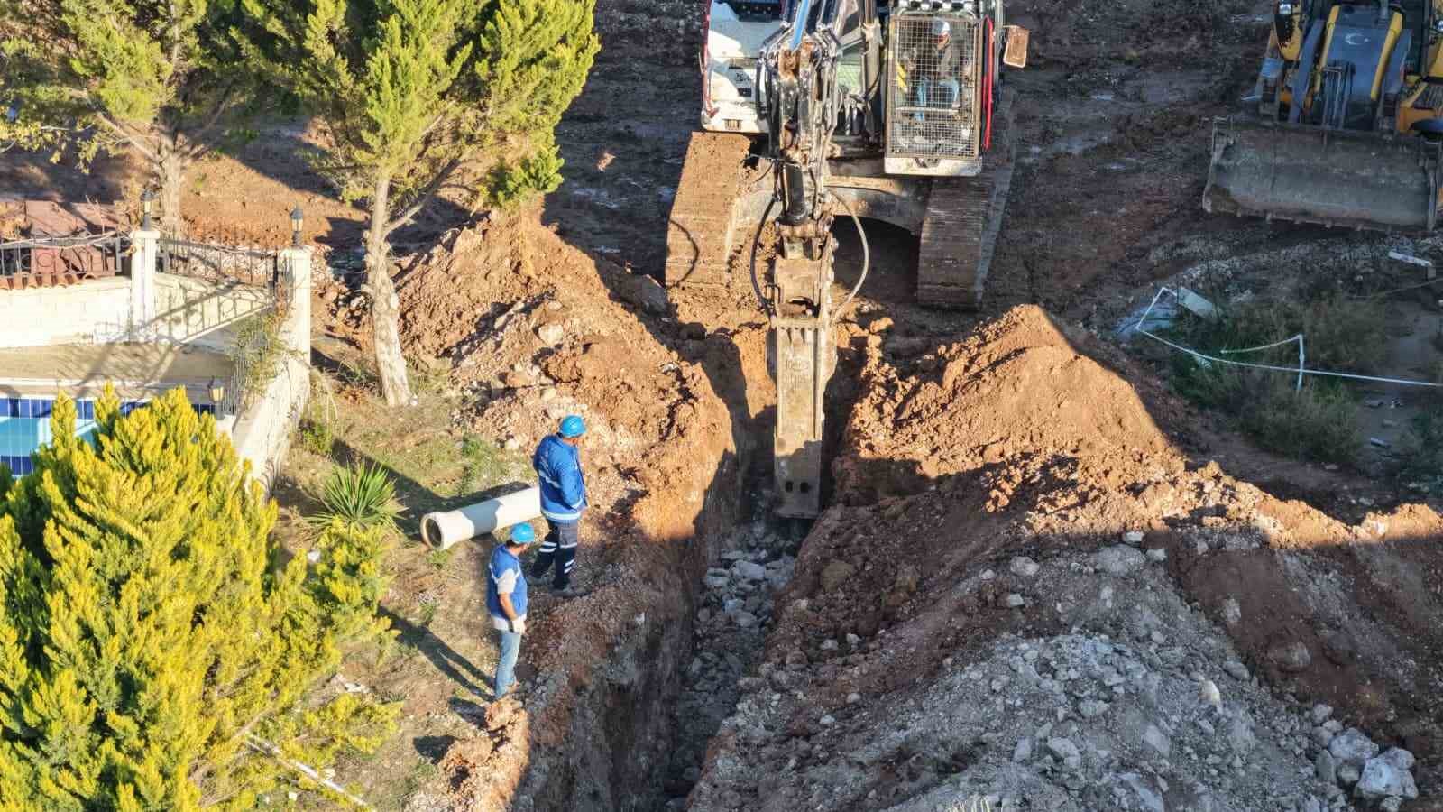 Aydın Büyükşehir Belediyesi’nin Didim’de altyapı çalışmaları sürüyor
Aydın Büyükşehir Belediyesi’nin Didim’de altyapı çalışmaları sürüyor