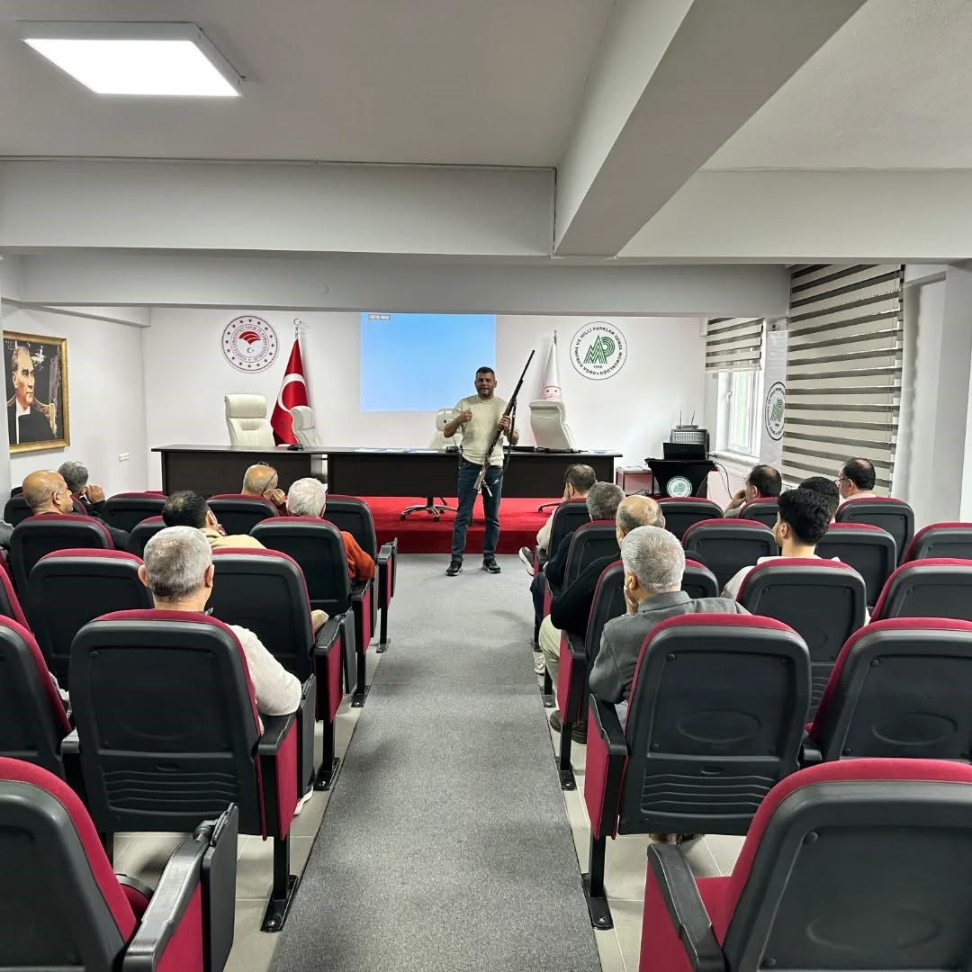 Aydın DKMP’de personeller bilgilendirildi
Aydın DKMP’de personeller bilgilendirildi