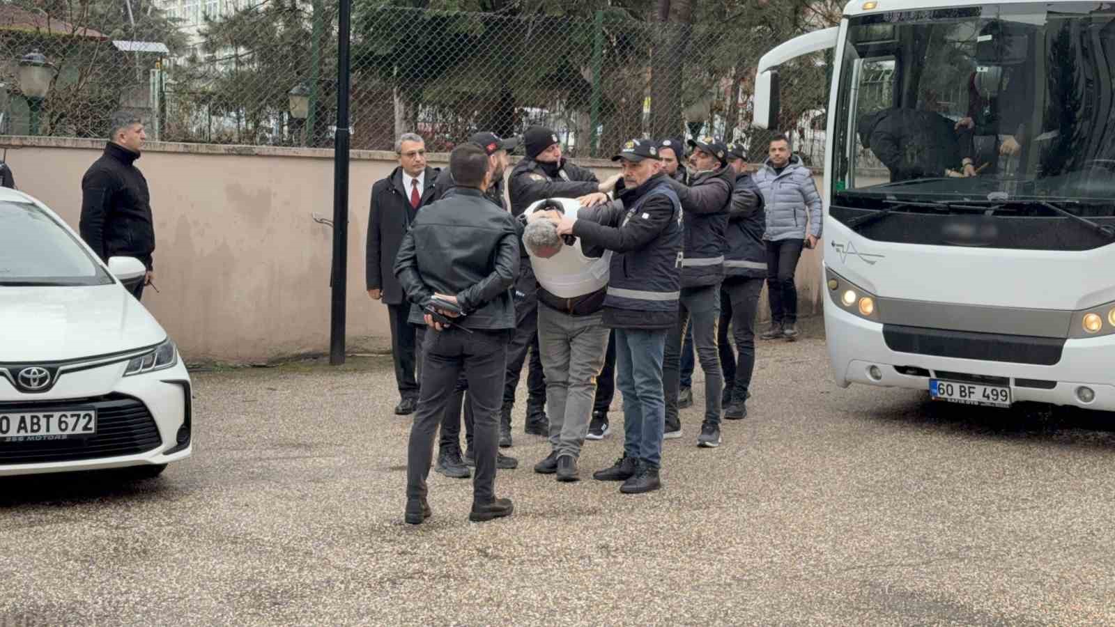 Baba katili tutuklandı
Baba katili tutuklandı