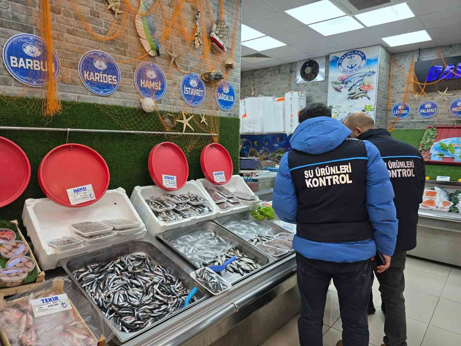 Balık tezgâhları yakın takipte
