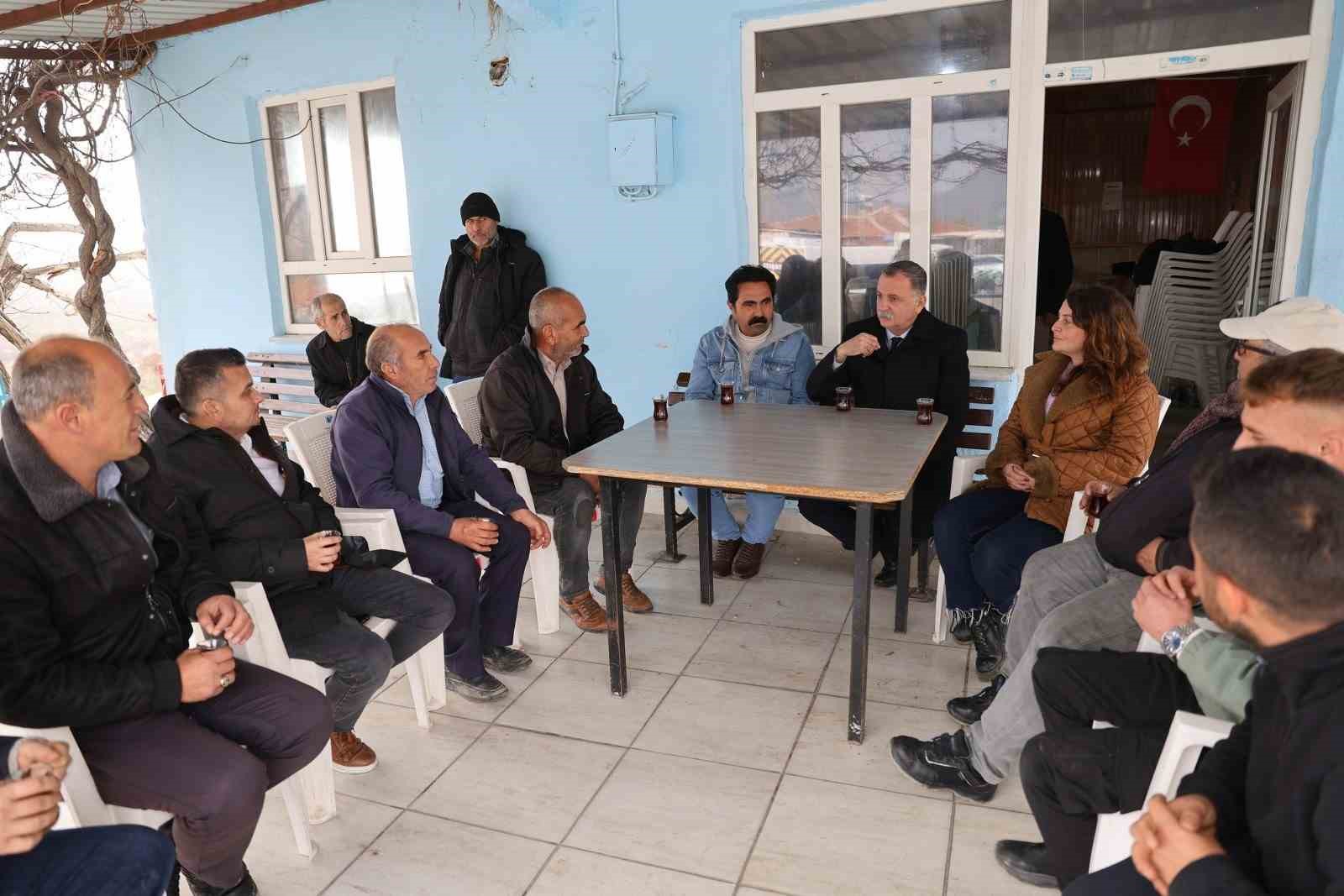 Başkan Balaban Karaveliler’de vatandaşı dinledi
