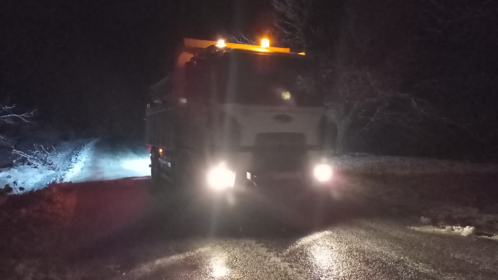 Başkan Çerçioğlu: "Karla mücadele çalışmalarımız aralıksız devam ediyor"
Başkan Çerçioğlu: "Karla mücadele çalışmalarımız aralıksız devam ediyor"