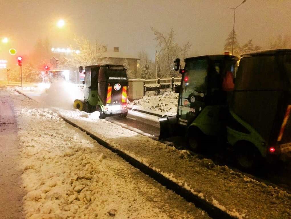 Başkan Çolakbayrakdar: "Bereketle gelen kar yağışına karşı çalışmalar aralıksız sürüyor"
