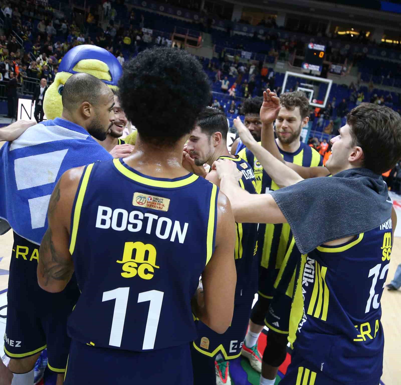 Basketbol Süper Lig: Fenerbahçe: 89 - Bahçeşehir Koleji: 58
Basketbol Süper Lig: Fenerbahçe: 89 - Bahçeşehir Koleji: 58