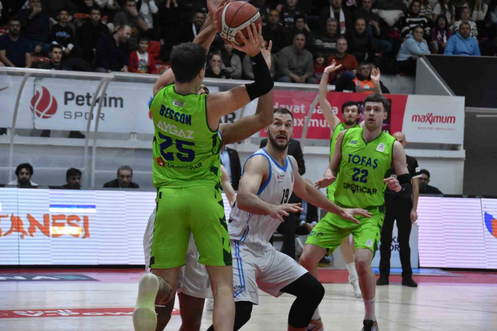 Basketbol Süper Ligi: Aliağa Petkimspor: 76 - TOFAŞ: 82
Basketbol Süper Ligi: Aliağa Petkimspor: 76 - TOFAŞ: 82