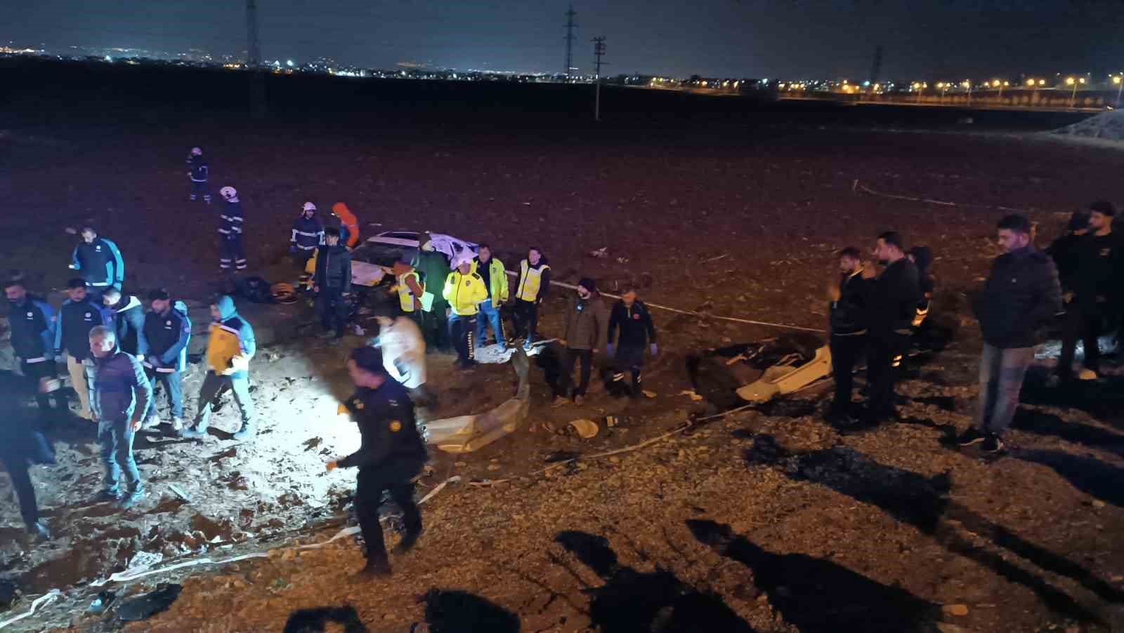 Batman’da feci kaza: 3 ölü, 3 yaralı
Batman’da feci kaza: 3 ölü, 3 yaralı