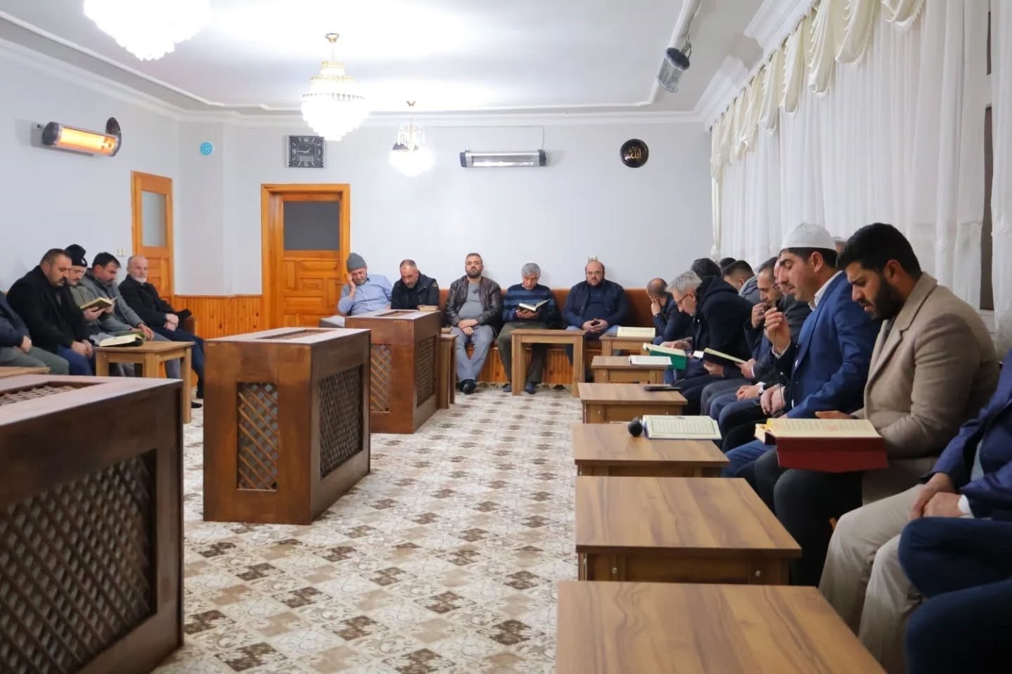 Bayburt’un Taht köyünde mukabele programı gerçekleştirildi
Bayburt’un Taht köyünde mukabele programı gerçekleştirildi