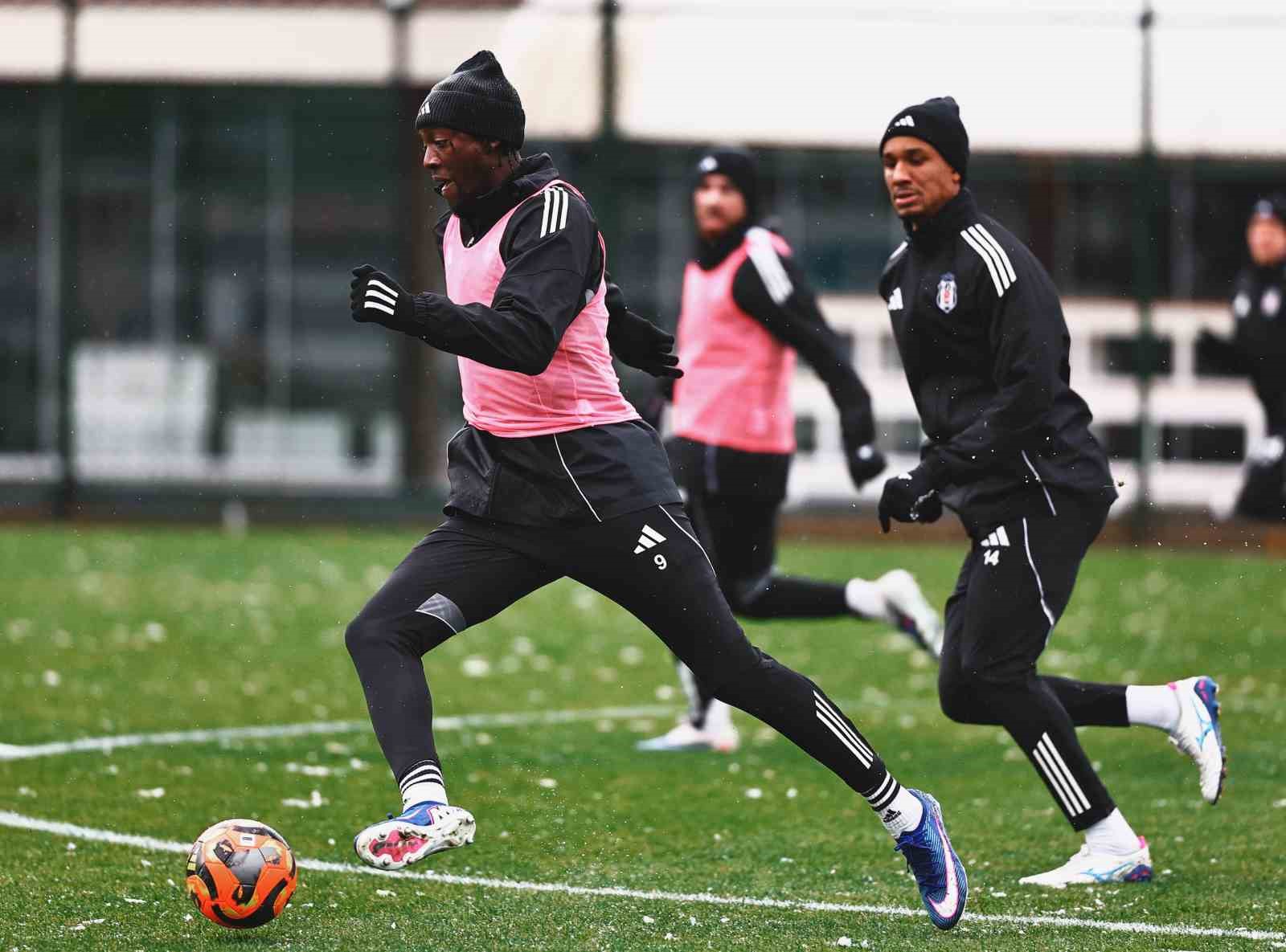 Beşiktaş’ta Ankara Keçiörengücü maçı hazırlıkları başladı
