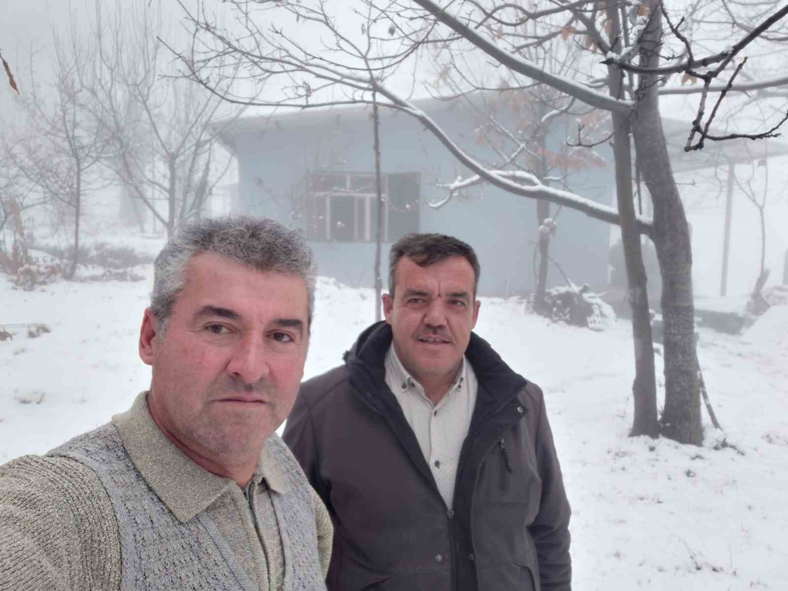 Beyaz örtüyü gören Aydınlılar zirveye tırmandı
Beyaz örtüyü gören Aydınlılar zirveye tırmandı