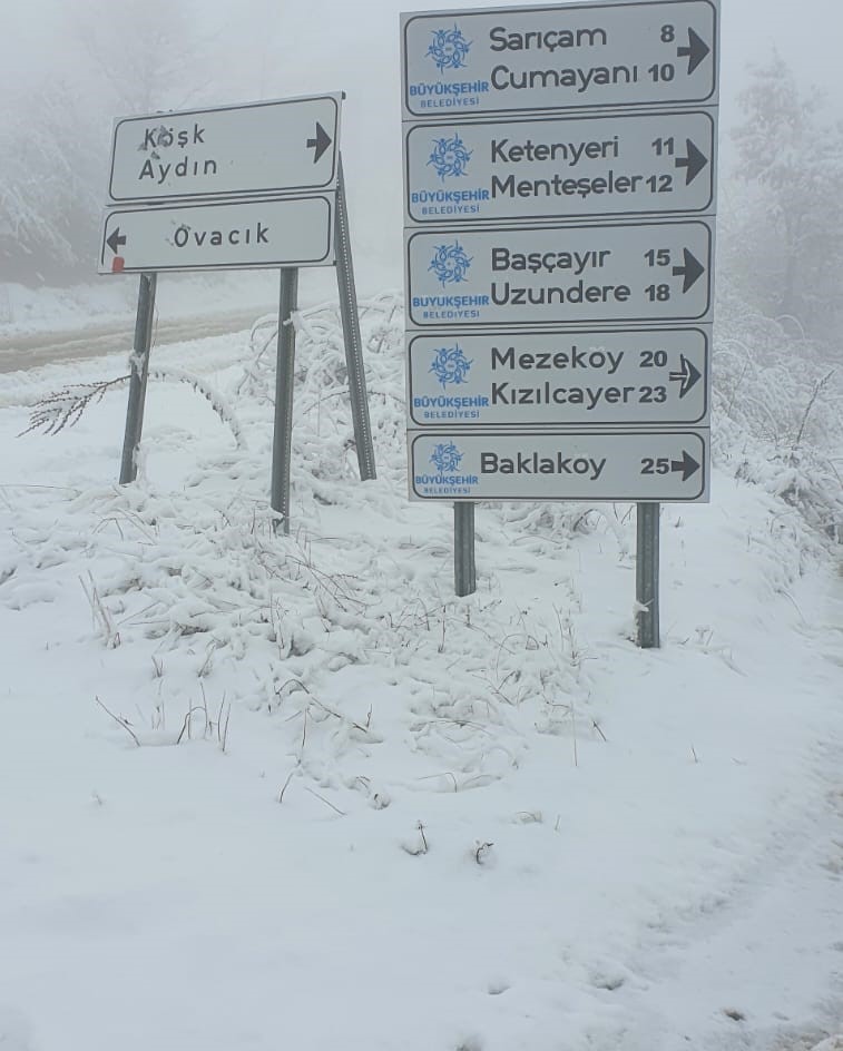 Beyaz örtüyü gören Aydınlılar zirveye tırmandı
Beyaz örtüyü gören Aydınlılar zirveye tırmandı
