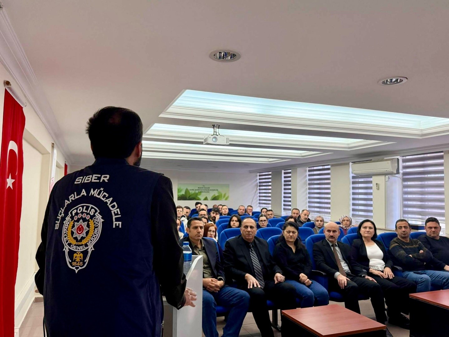 Bilecik’te siber suçlara karşı farkındalık çalışması
Bilecik’te siber suçlara karşı farkındalık çalışması