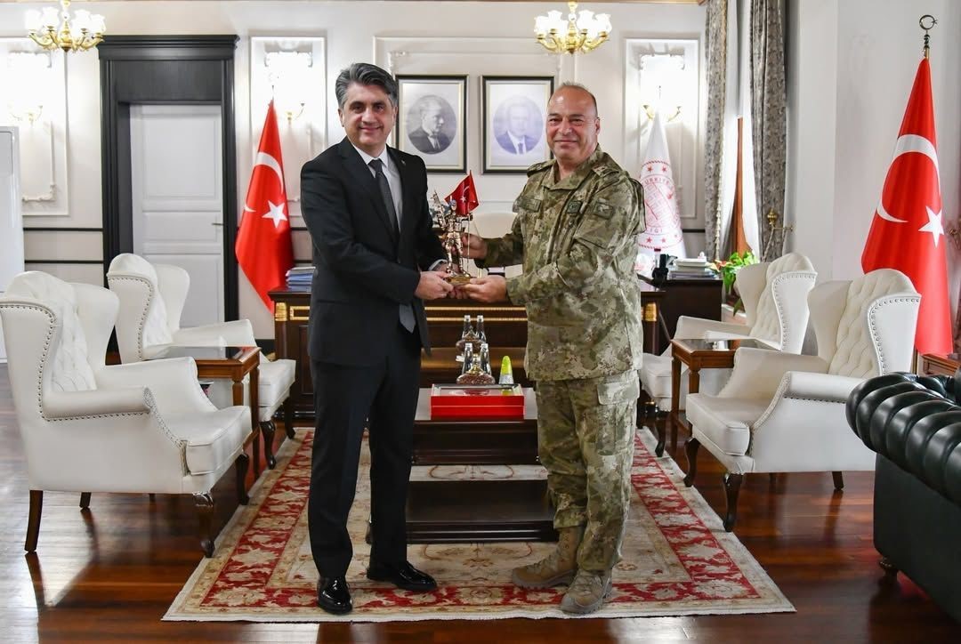 Bolu’da yeni Tugay komutanı Öztürk göreve başladı
Bolu’da yeni Tugay komutanı Öztürk göreve başladı