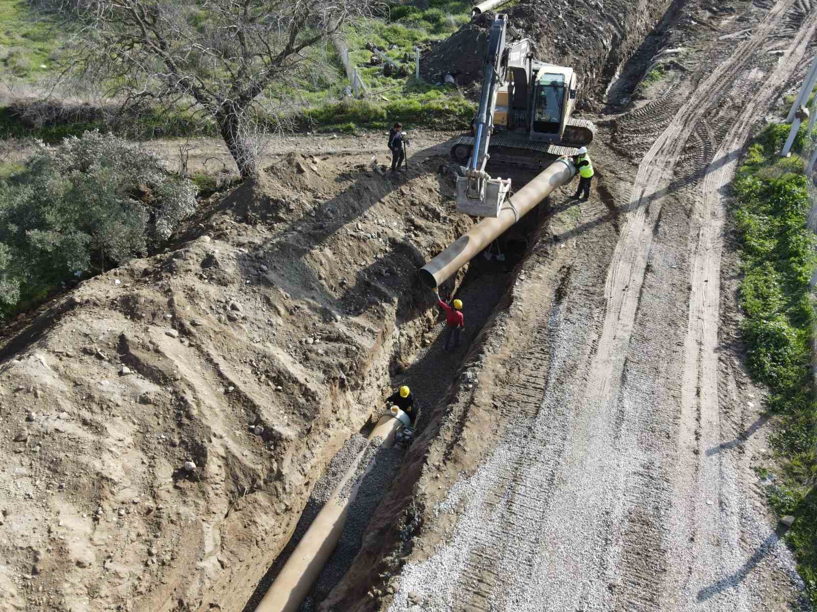 Bozdoğan’da 49 bin dekar tarım alanı sulanacak
Bozdoğan’da 49 bin dekar tarım alanı sulanacak