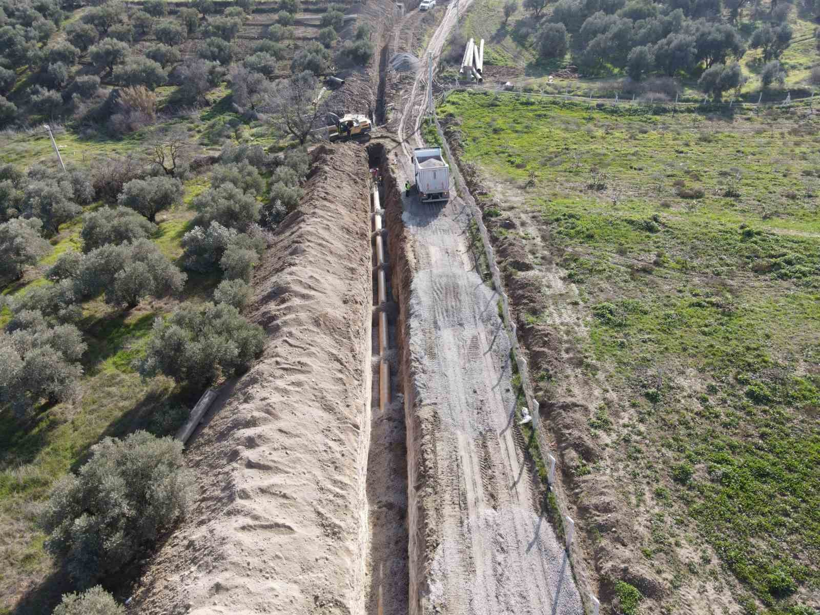 Bozdoğan’da 49 bin dekar tarım alanı sulanacak
Bozdoğan’da 49 bin dekar tarım alanı sulanacak