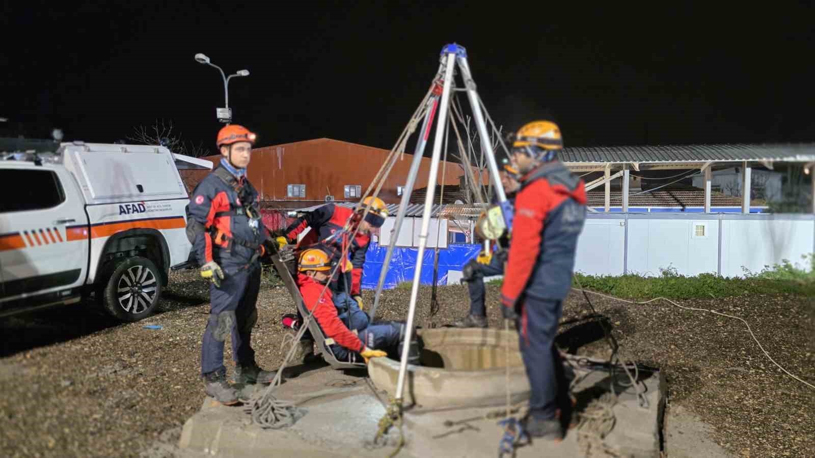 Bursa’da deprem tatbikatı gerçeğini aratmadı
