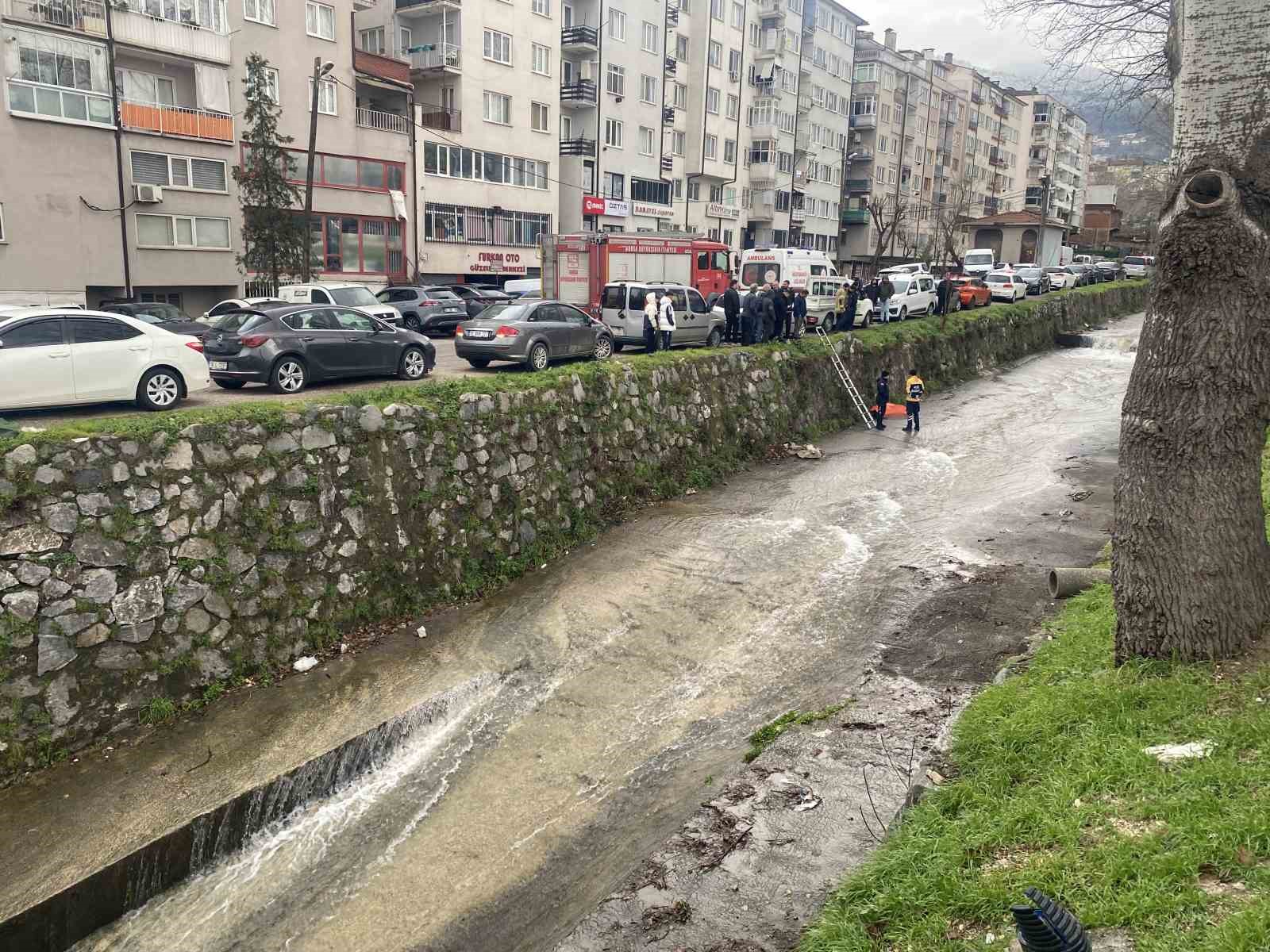 Bursa’da dereye düşen şahıs hayatını kaybetti
Bursa’da dereye düşen şahıs hayatını kaybetti