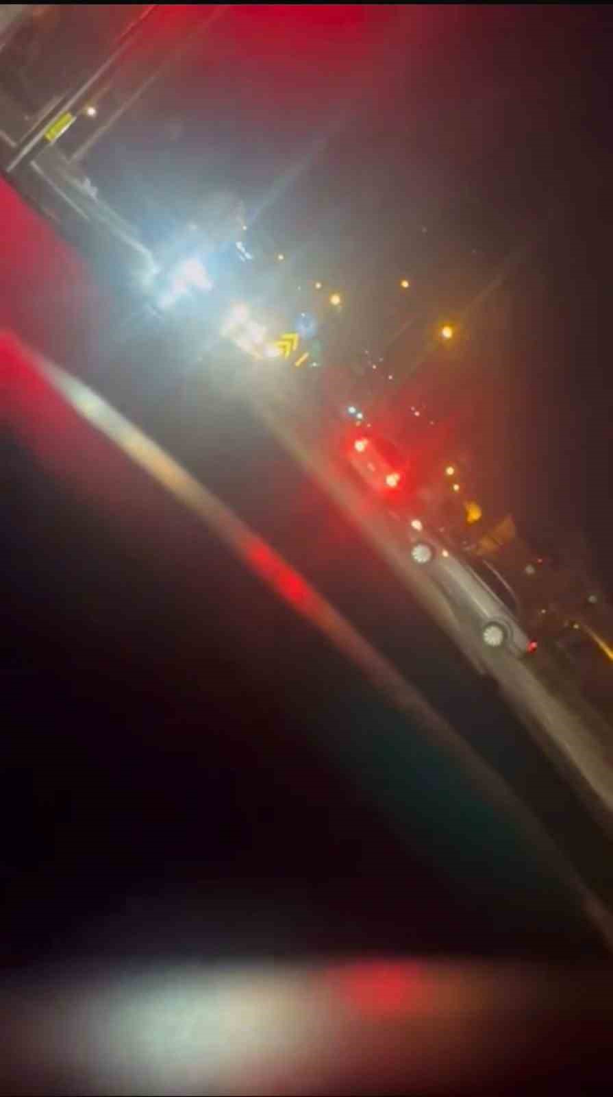 Bursa’da yoğun kar yağışı kazaları beraberinde getirdi
Bursa’da yoğun kar yağışı kazaları beraberinde getirdi