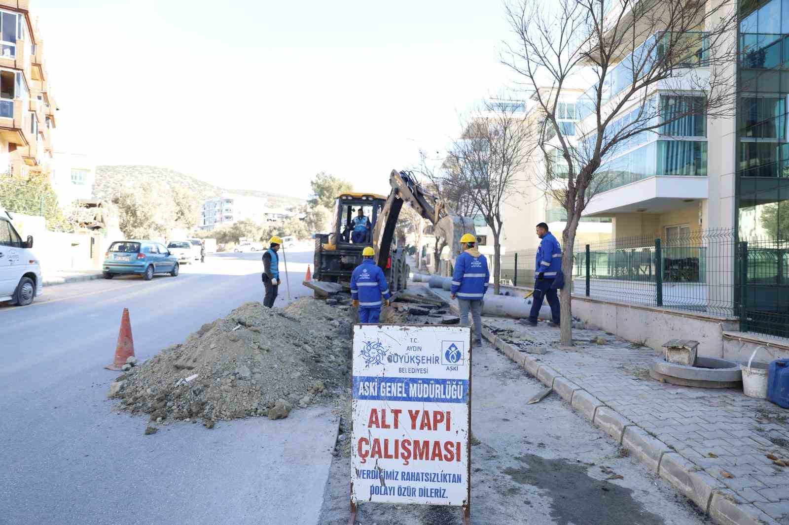 Büyükşehir’in Kuşadası’nda altyapı çalışmaları sürüyor
Büyükşehir’in Kuşadası’nda altyapı çalışmaları sürüyor
