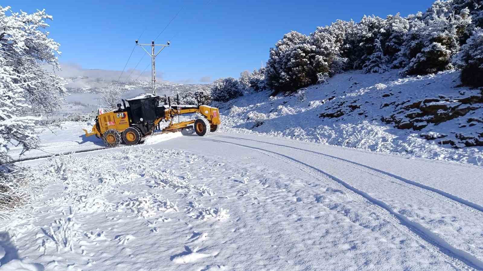 Çameli’de kış şartlarına karşı tam güç mücadele
