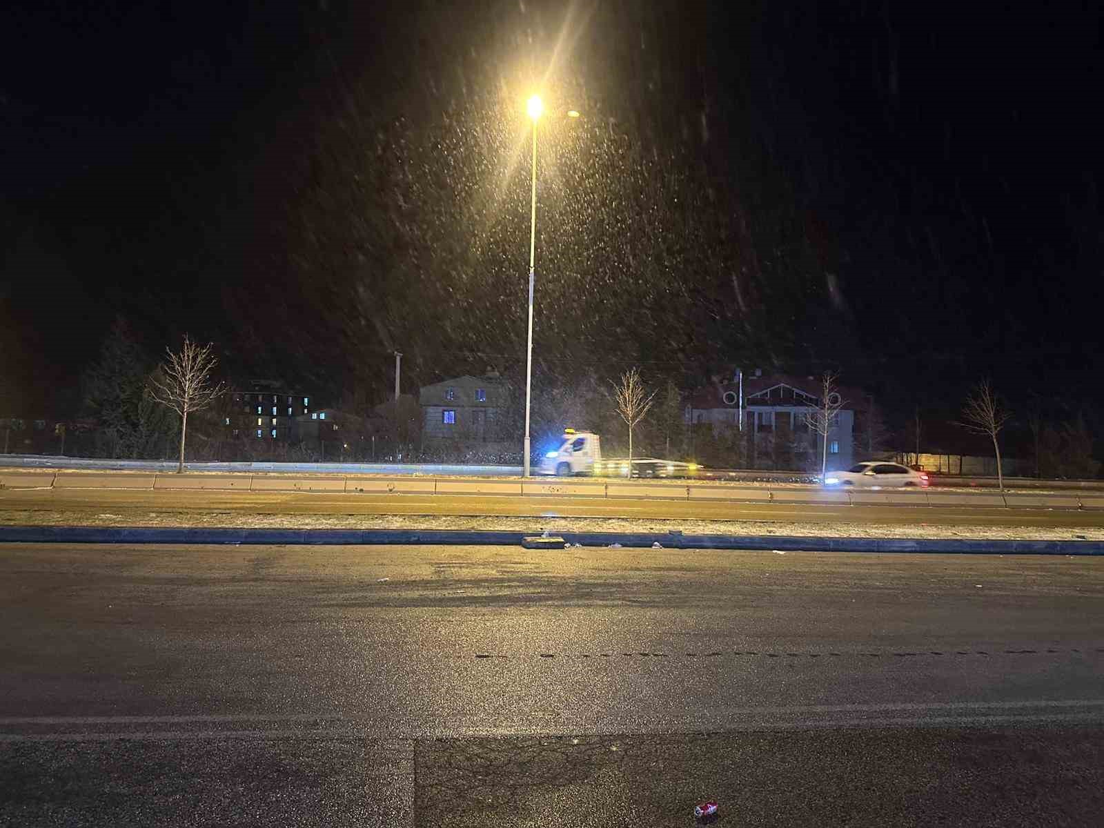 Çankırı’da kar yağışı etkili oldu
Çankırı’da kar yağışı etkili oldu