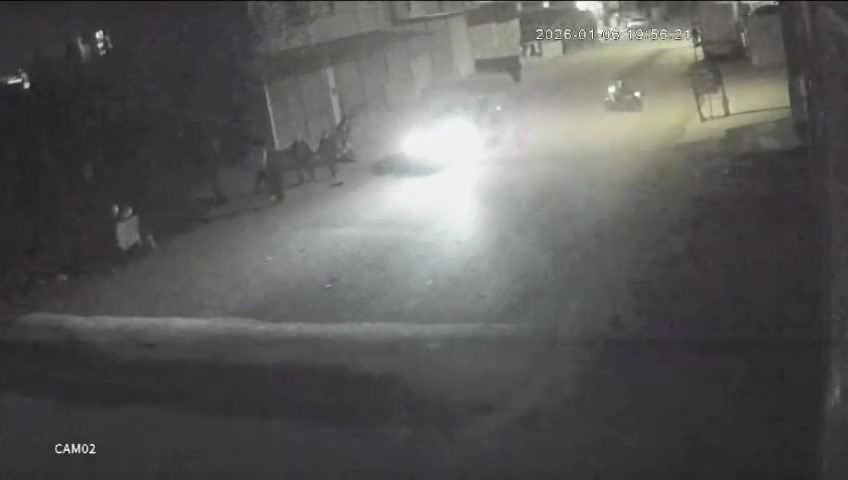 Dayak yiyen yeğenini kurtarmak isteyen kadın darp edildi
