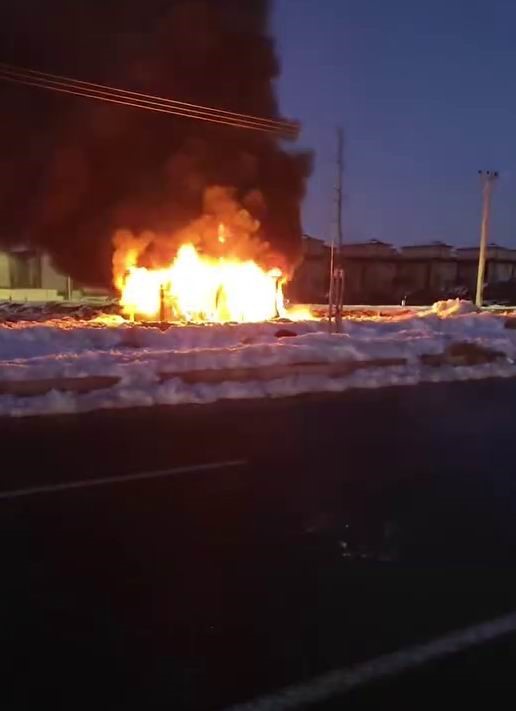 Diyarbakır’da trafo alev aldı
Diyarbakır’da trafo alev aldı