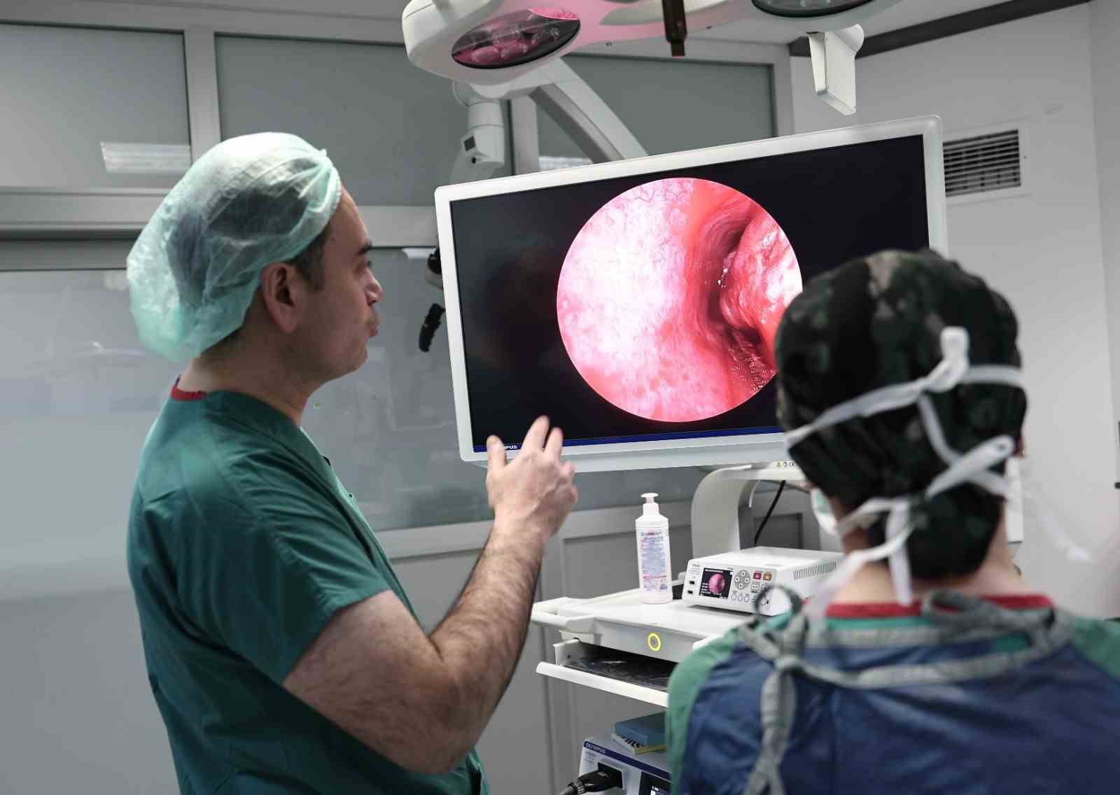 ERÜ KBB Kliniğine yeni nesil endoskopi sistemi kazandırıldı
ERÜ KBB Kliniğine yeni nesil endoskopi sistemi kazandırıldı