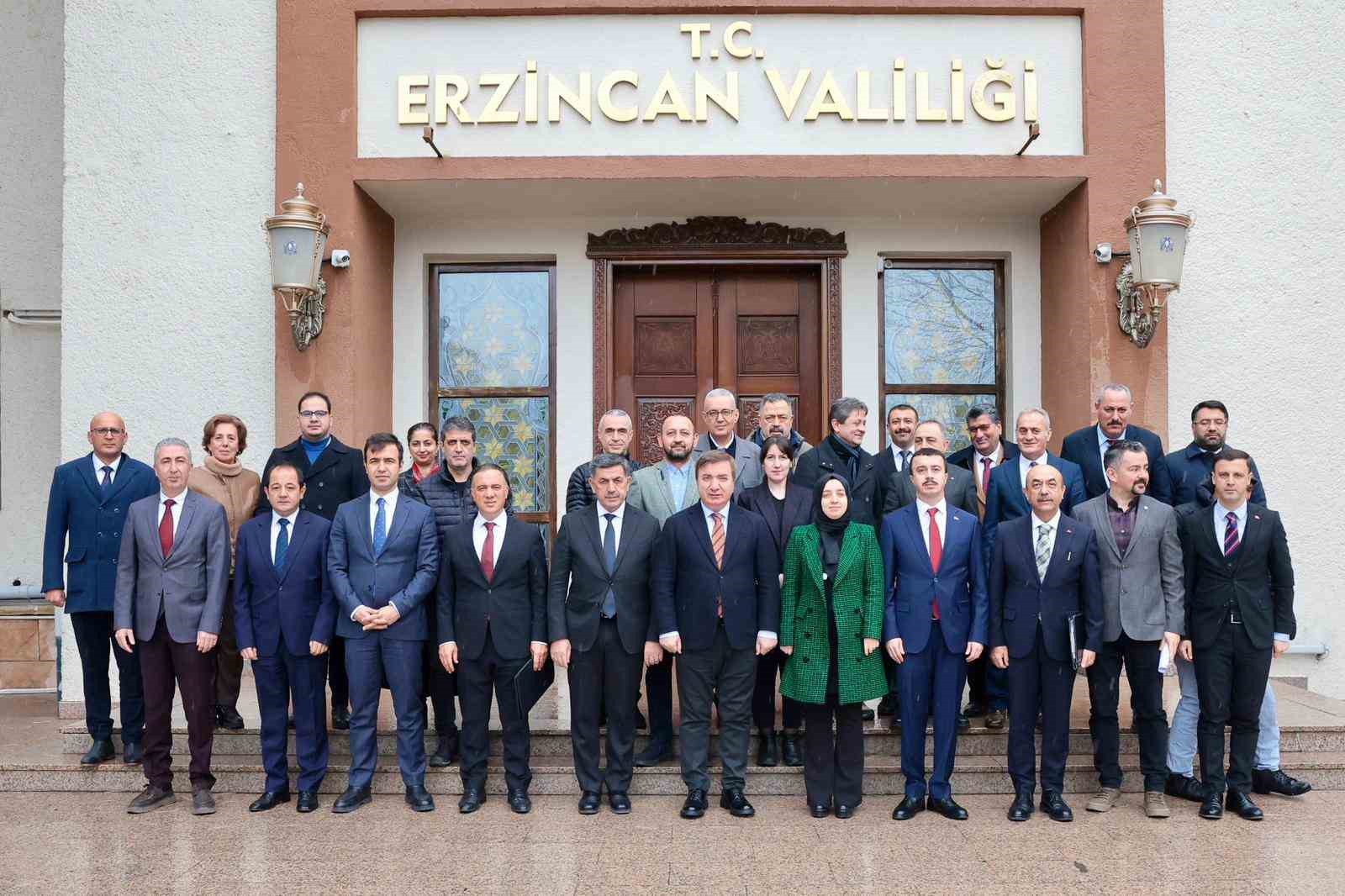 Erzincan Kent Konseyi projeleri tanıtıldı
Erzincan Kent Konseyi projeleri tanıtıldı