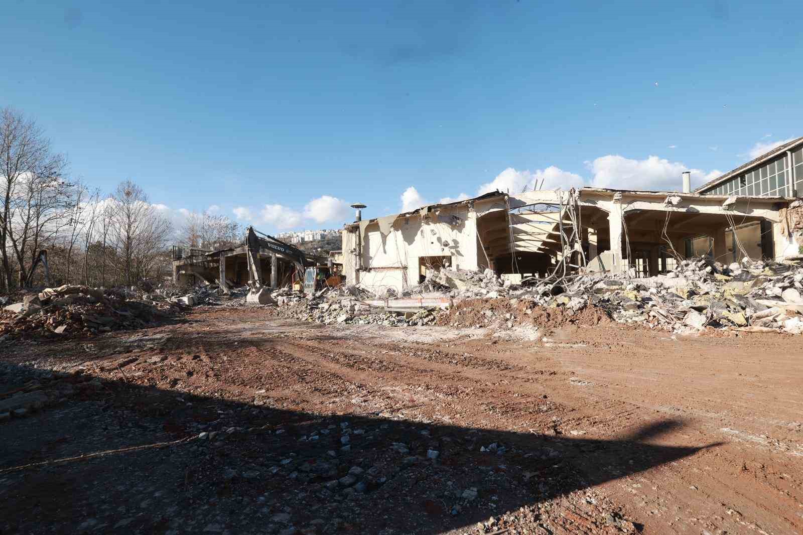 Eski Seka fabrikası alanı "Teknoşehir"e dönüşüyor
Eski Seka fabrikası alanı "Teknoşehir"e dönüşüyor