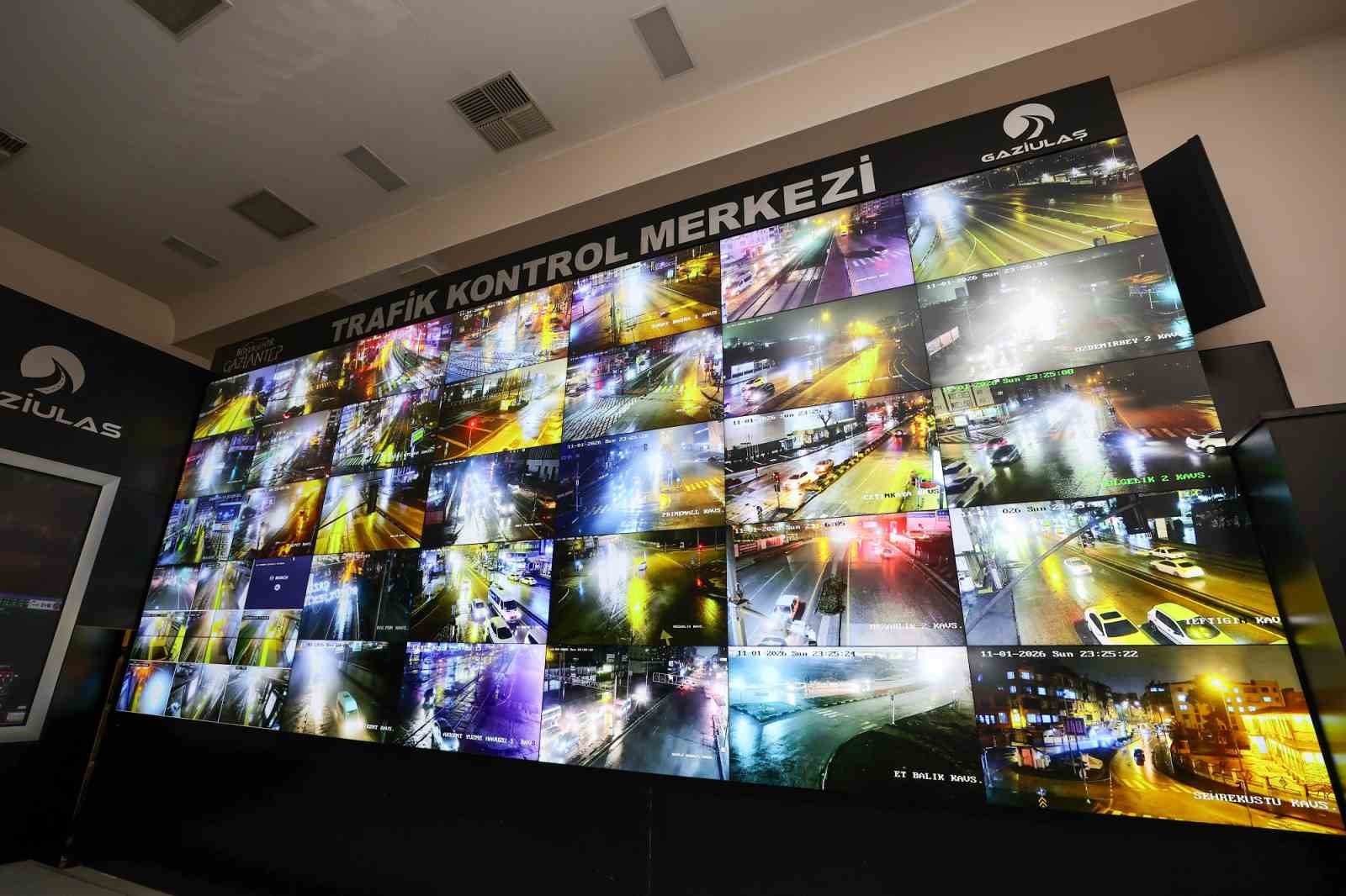 Gaziantep Büyükşehir, beklenen yoğun yağışa karşı önlem aldı
