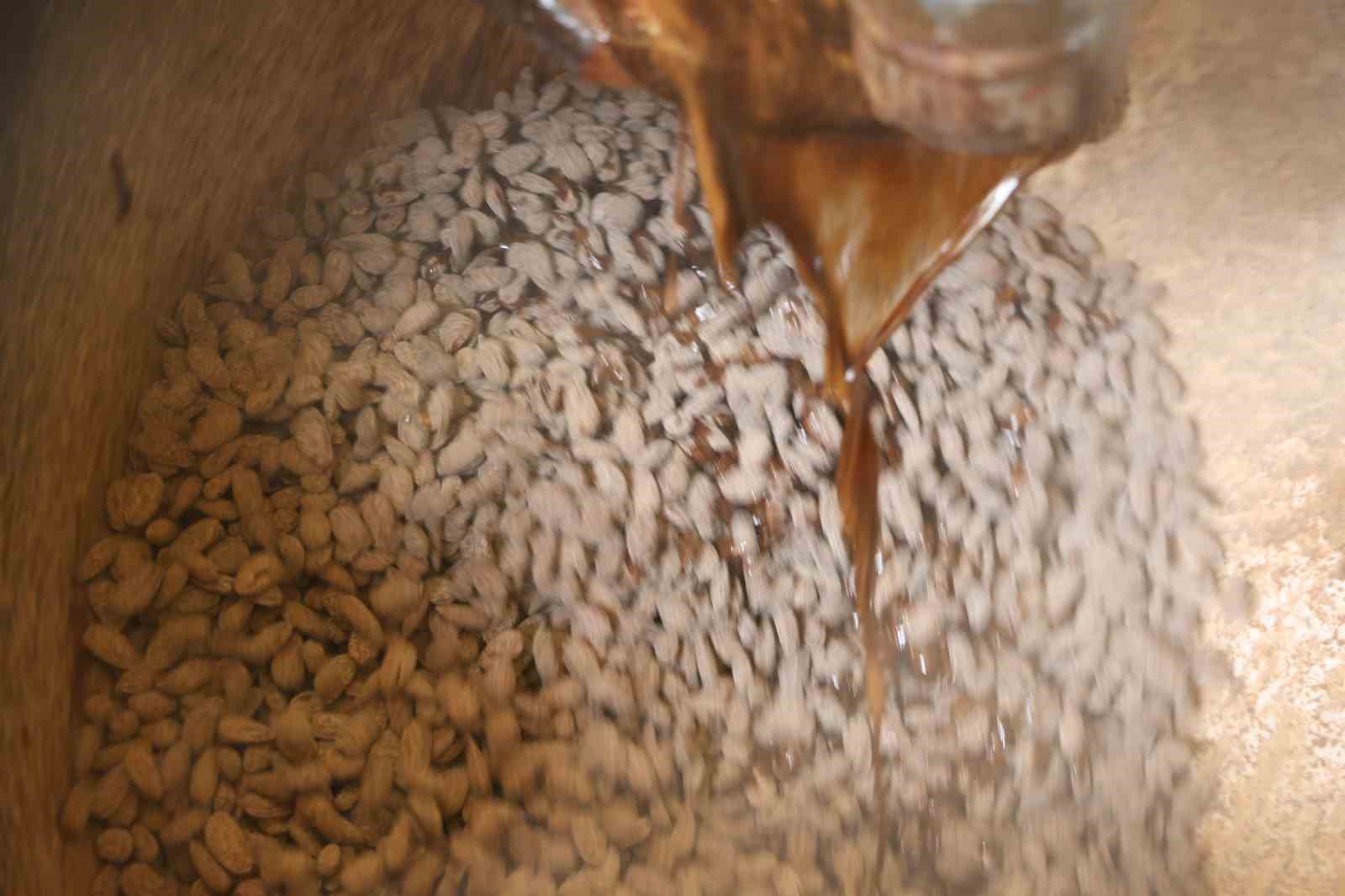 Gelenekten yeniliğe: Türk kahveli badem şekeri
Gelenekten yeniliğe: Türk kahveli badem şekeri