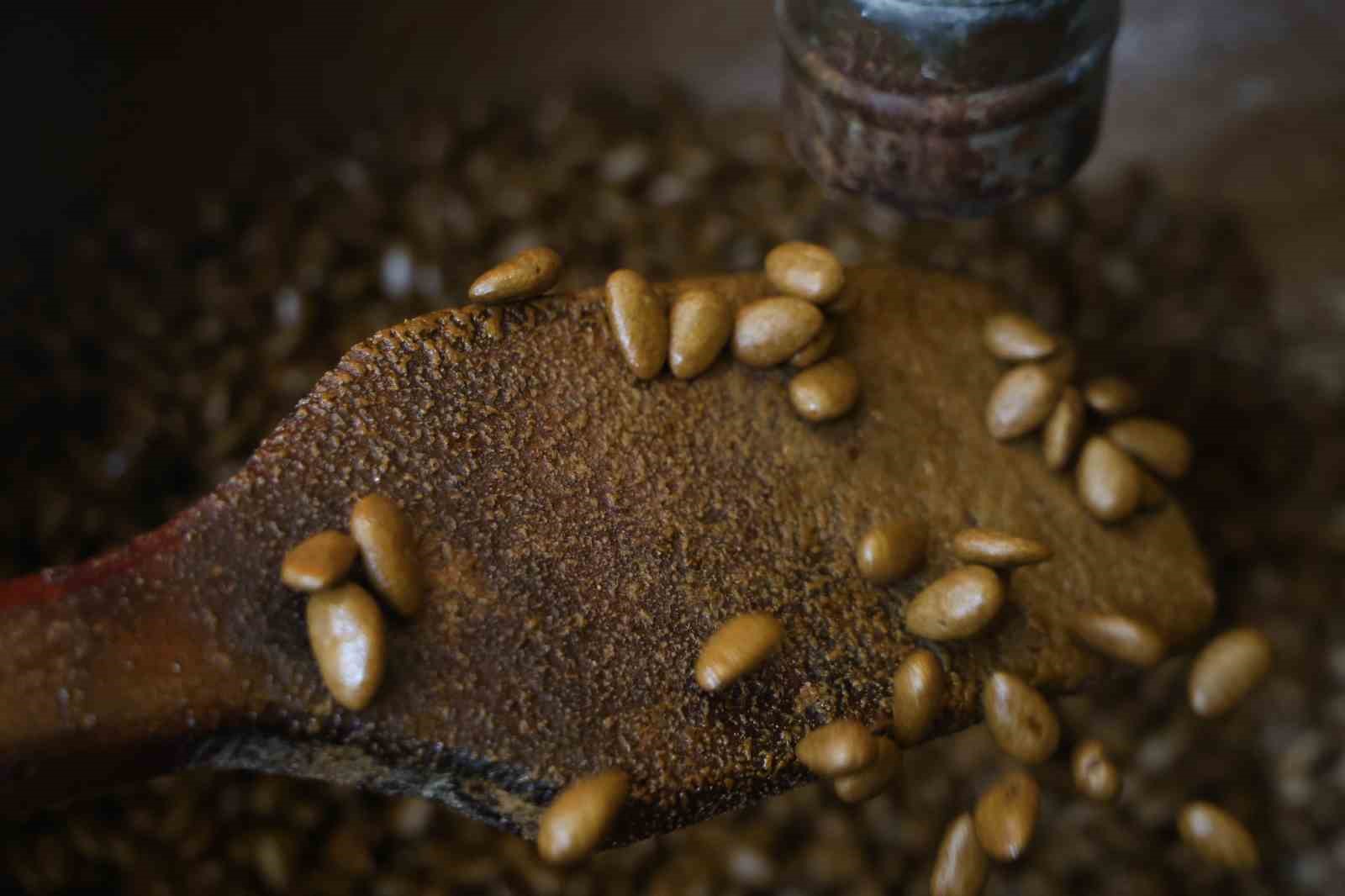 Gelenekten yeniliğe: Türk kahveli badem şekeri
Gelenekten yeniliğe: Türk kahveli badem şekeri