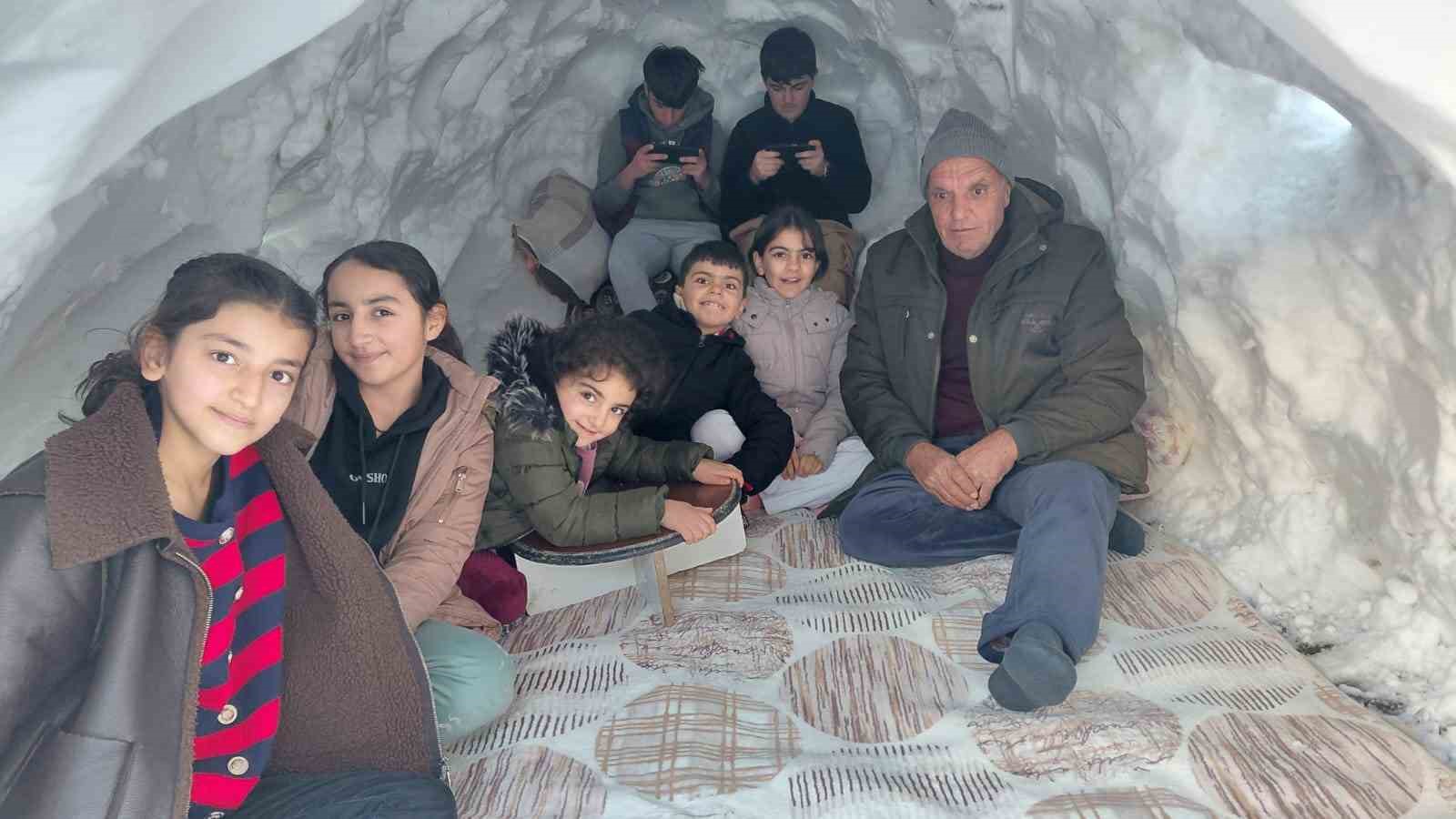 Hakkarili Yunus’tan iglo evi
Hakkarili Yunus’tan iglo evi