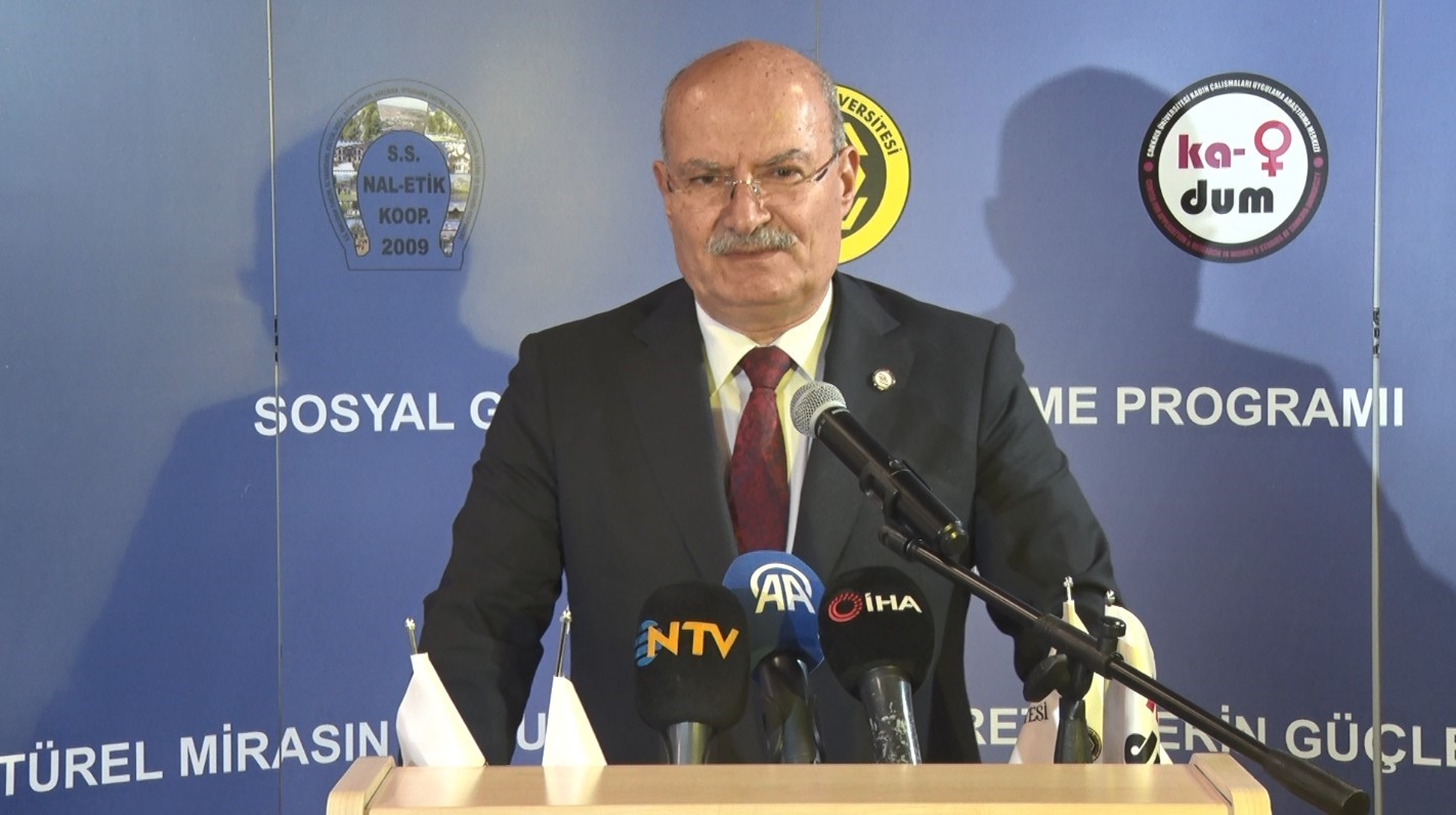 Kadın emeği ve kültürel miras ‘Yüreğin Nuru’ sergisinde buluştu
Kadın emeği ve kültürel miras ‘Yüreğin Nuru’ sergisinde buluştu