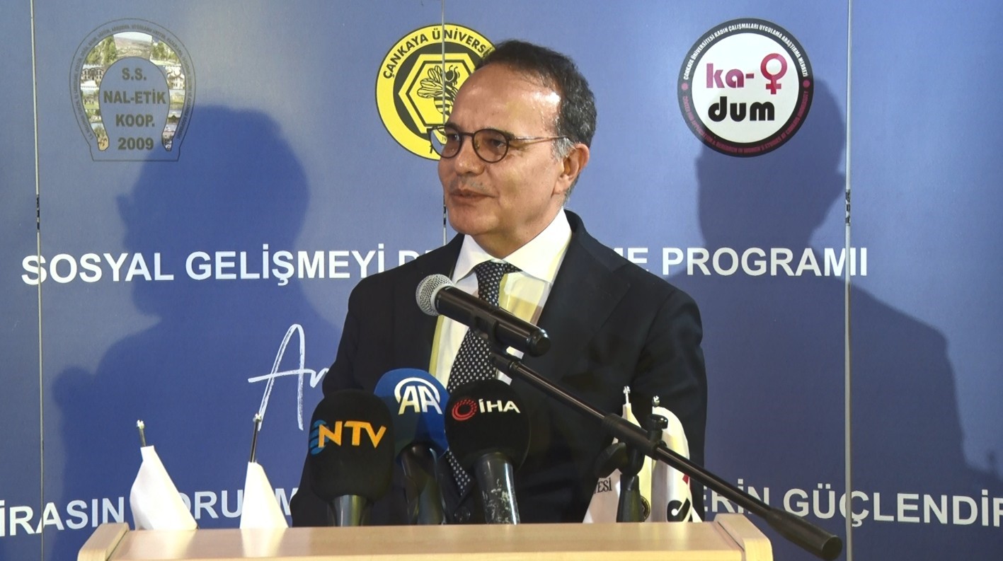 Kadın emeği ve kültürel miras ‘Yüreğin Nuru’ sergisinde buluştu
Kadın emeği ve kültürel miras ‘Yüreğin Nuru’ sergisinde buluştu