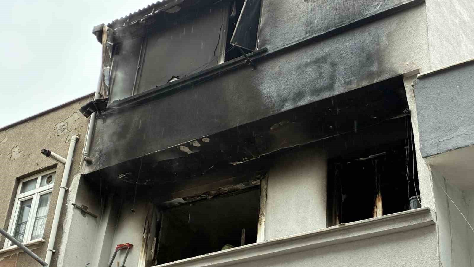 Kağıthane’de itfaiye ekiplerinin dik yokuşla ve dar sokakla imtihanı
