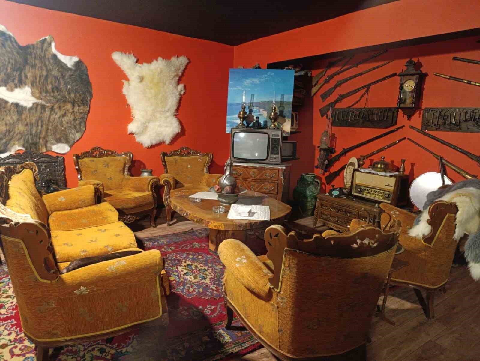 Kahramanmaraş’ta nostalji durağı: Antikaların arasında zaman yolculuğu
