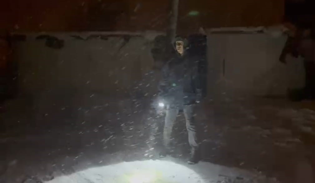 Kar yağışı Adana’da köylüyü sevindirdi
Kar yağışı Adana’da köylüyü sevindirdi