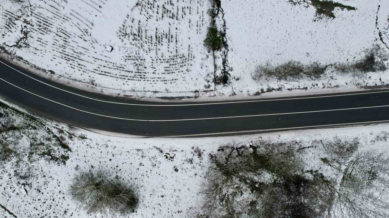 Karadeniz yaylaları değil, İstanbul: Arnavutköy’de kartpostallık kış manzarası
