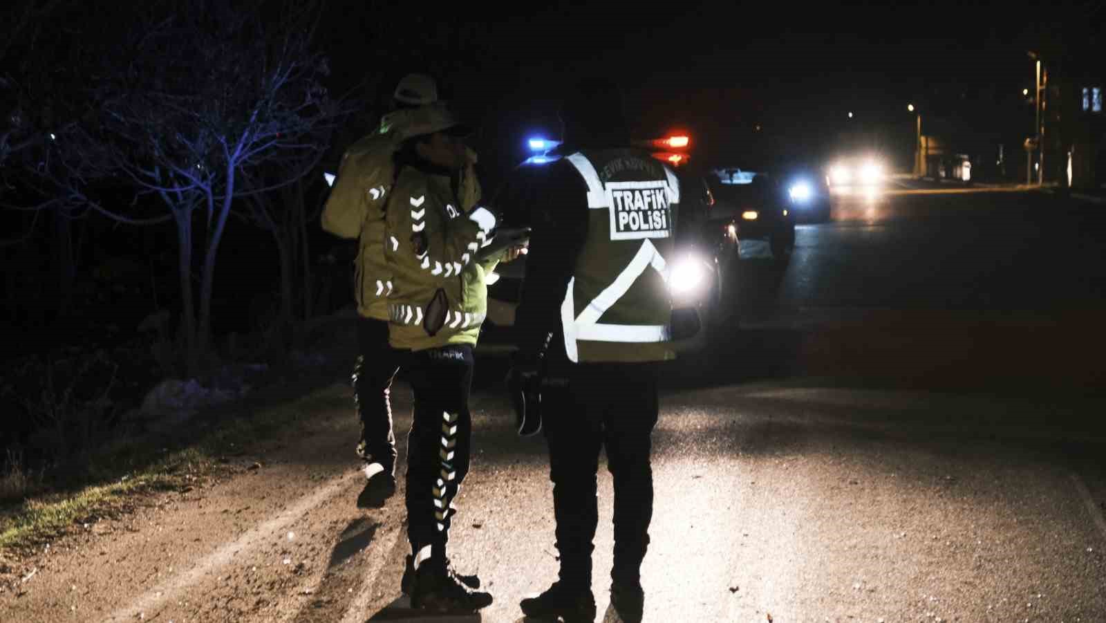 Karaman’da otomobilin çarptığı 79 yaşındaki kadın yaralandı
Karaman’da otomobilin çarptığı 79 yaşındaki kadın yaralandı