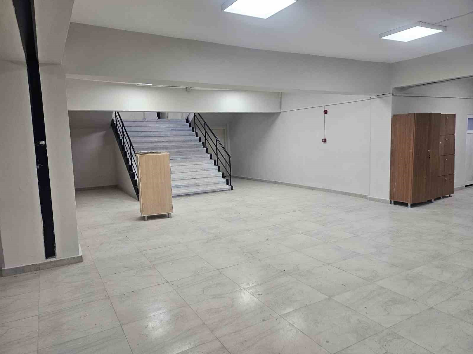 Kayseri Gevher Nesibe Spor Salonu yenileniyor
