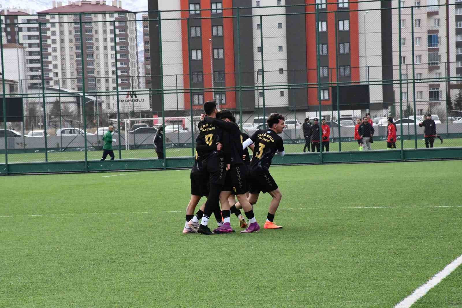 Kayseri Ülküspor lideri devirdi
Kayseri Ülküspor lideri devirdi