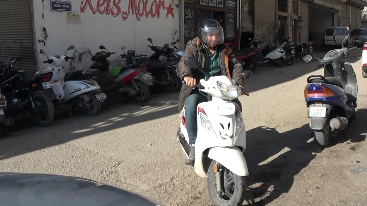 Kilis’te motosiklet sürücülerinden kış lastiği uyarısı
