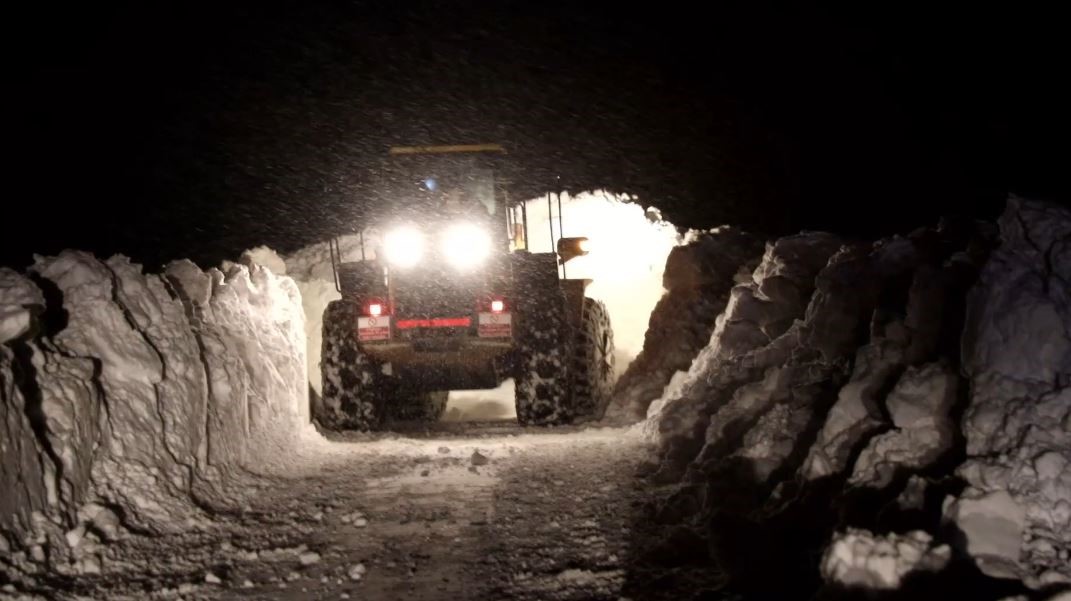 Köyde rahatsızlanan kadın için ekipler seferber oldu
Köyde rahatsızlanan kadın için ekipler seferber oldu