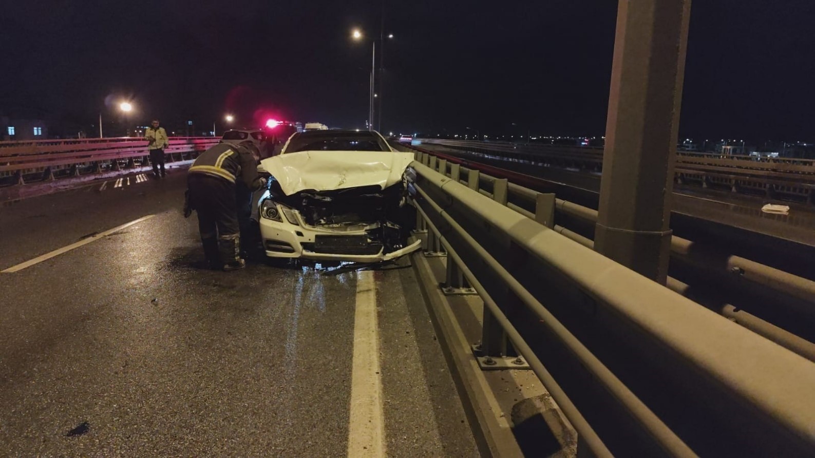 Manavgat’ta üç araçlı zincirleme kaza: 3 yaralı
Manavgat’ta üç araçlı zincirleme kaza: 3 yaralı