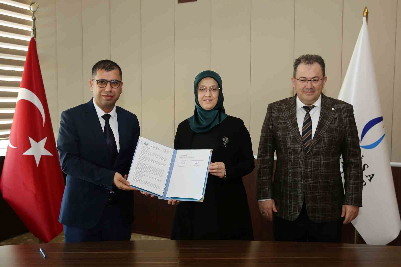 MCBÜ’de yoklama dijitale taşındı
MCBÜ’de yoklama dijitale taşındı