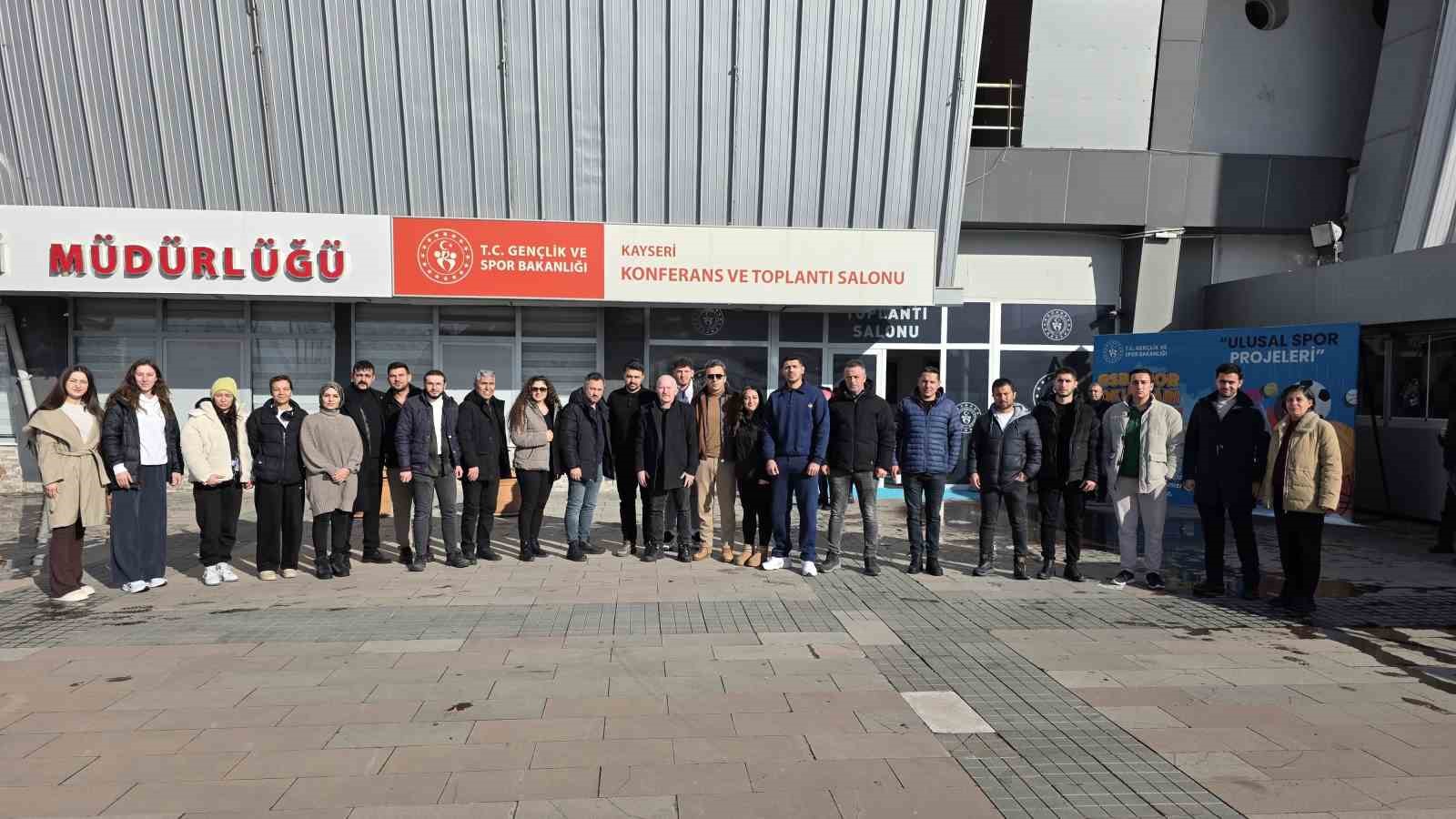 Muaythai Hakem Kursu Kayseri’de yapıldı
Muaythai Hakem Kursu Kayseri’de yapıldı